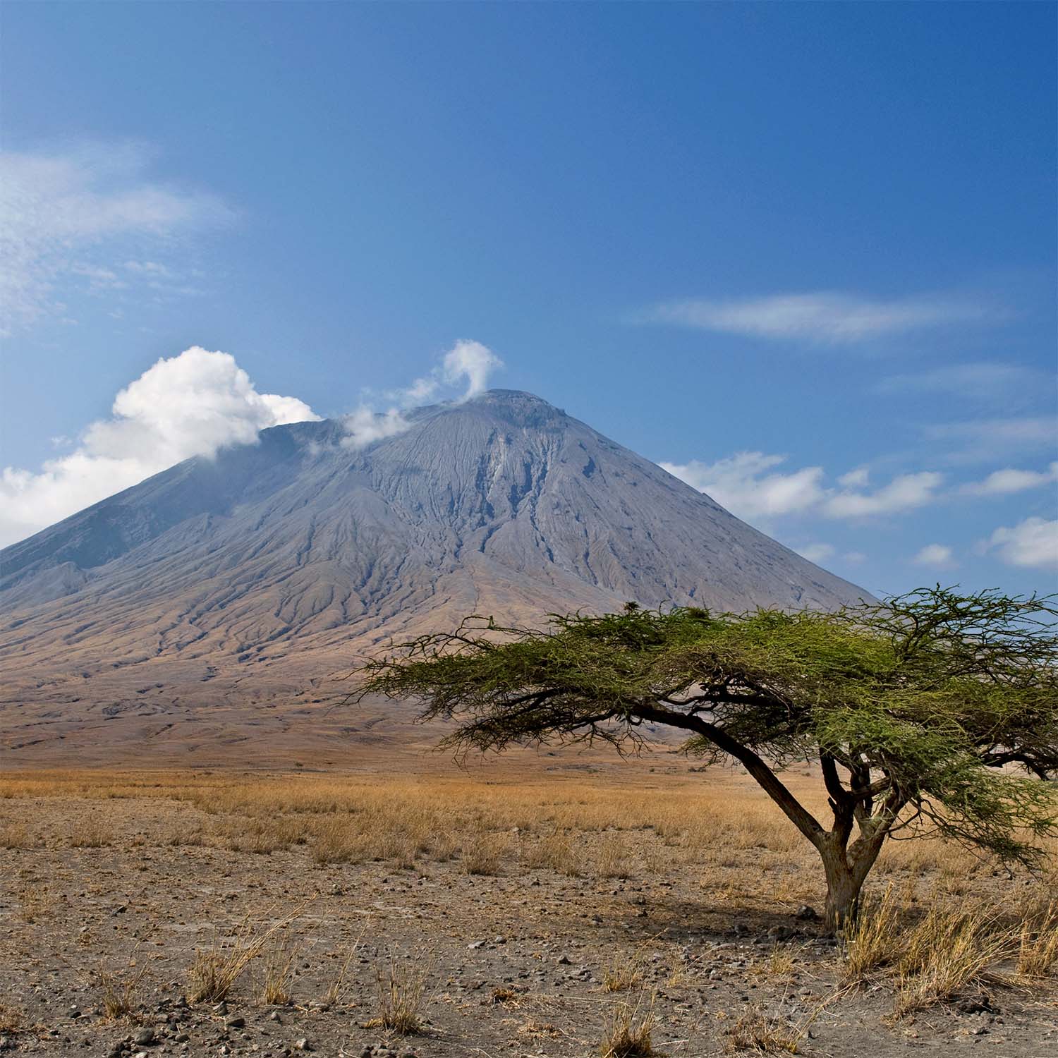 Oldoinyo Lengai Trekking | 5-Day Luxury Lakes Safari